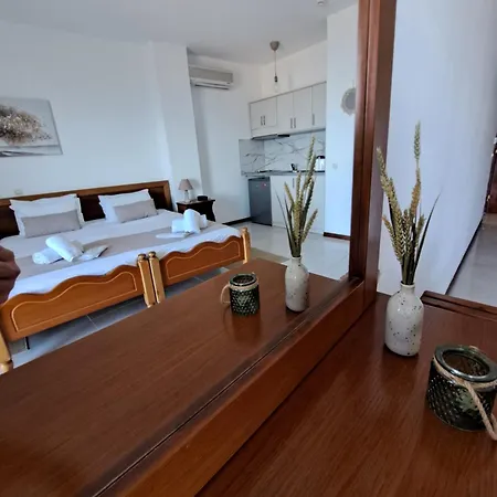 Hotel de apartamente 75 Steps Mesongí