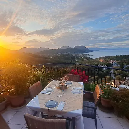 75 Steps Apart Otel 4*