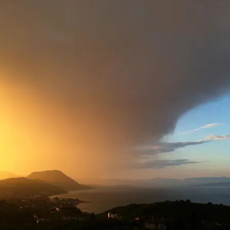 Hotel apartamentowy 75 Steps Mesongí