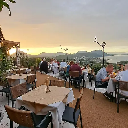 Hotel apartamentowy 75 Steps Mesongí